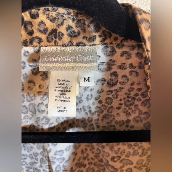 Coldwater Creek Leopard Print Blouse wrap style cotton spandex classic cuff M - Picture 2 of 11